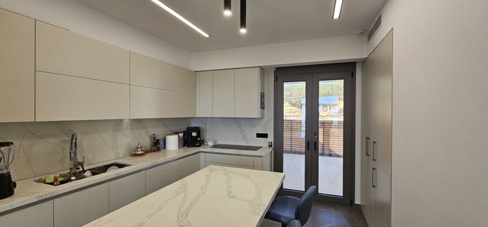 Image No.7-3 Bed Villa for sale