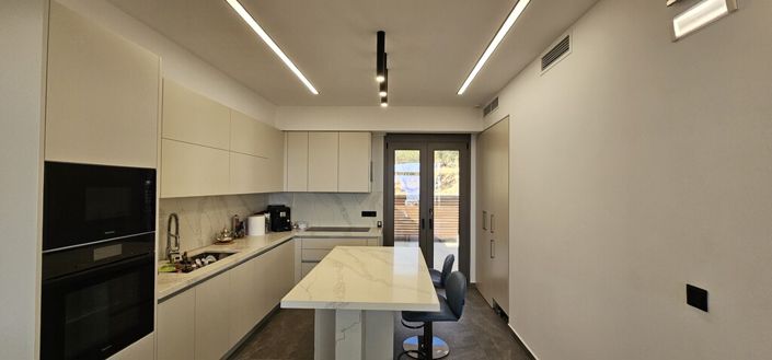 Image No.8-3 Bed Villa for sale