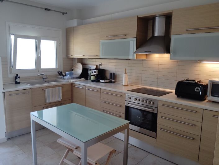 Image No.4-2 Bed Maisonette for sale