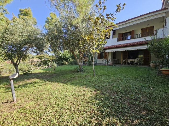 Image No.1-4 Bed Maisonette for sale