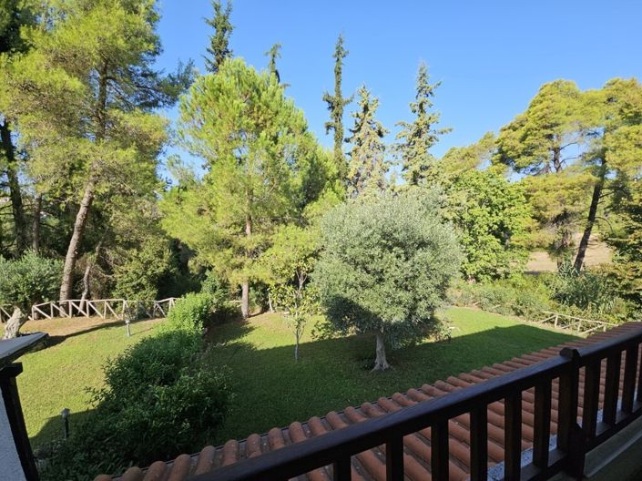 Image No.23-4 Bed Maisonette for sale