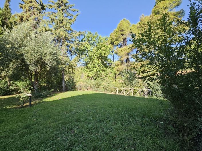 Image No.7-4 Bed Maisonette for sale