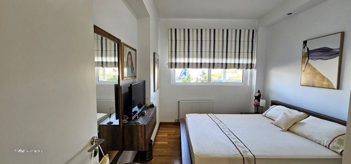 Image No.10-2 Bed Flat for sale