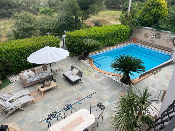 Image No.2-4 Bed Property for sale