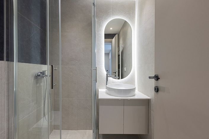 Image No.21-2 Bed Flat for sale