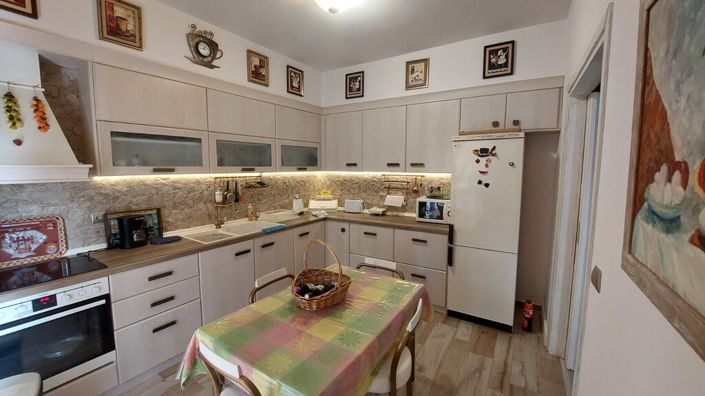 Image No.7-3 Bed Maisonette for sale