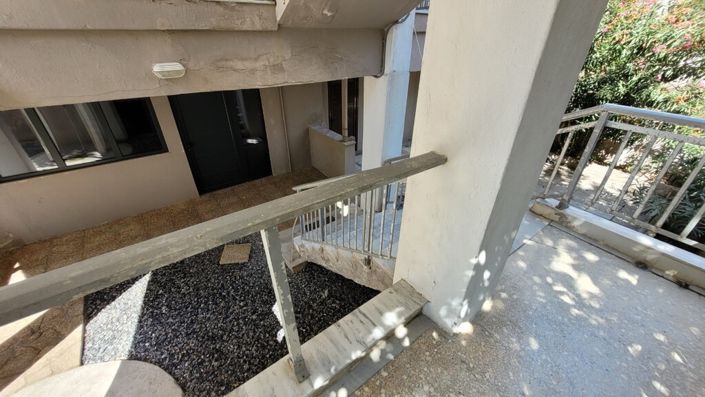 Image No.13-2 Bed Flat for sale