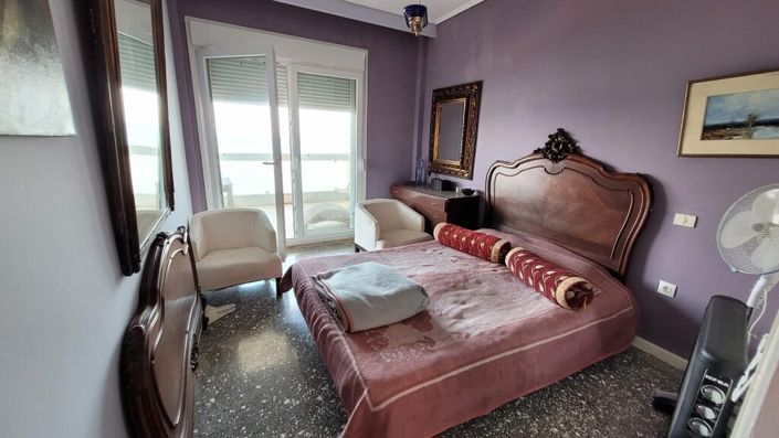 Image No.28-2 Bed Flat for sale