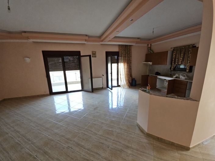 Image No.3-3 Bed Property for sale