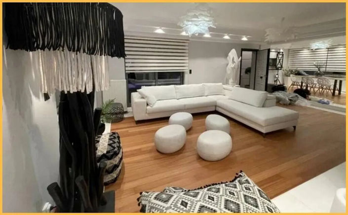 Image No.11-4 Bed Property for sale