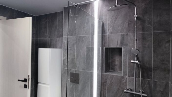 Image No.8-2 Bed Flat for sale