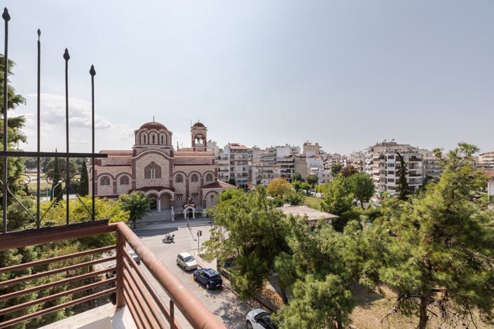 Image No.21-3 Bed Flat for sale