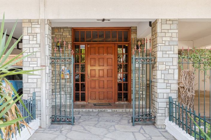 Image No.24-3 Bed Flat for sale