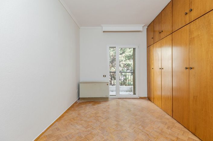 Image No.9-3 Bed Flat for sale