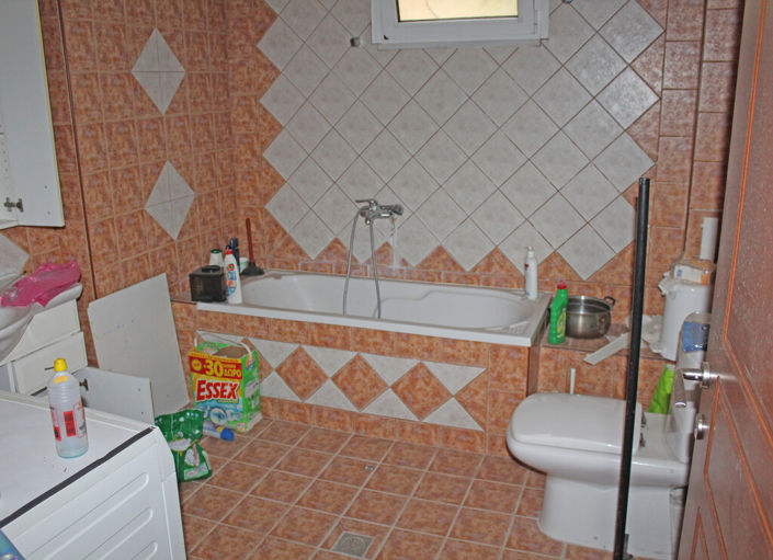 Image No.17-4 Bed Property for sale