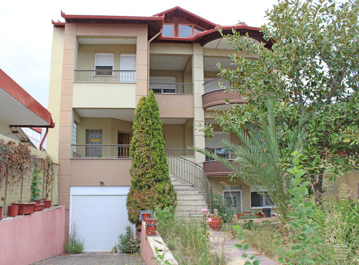 Image No.2-4 Bed Property for sale