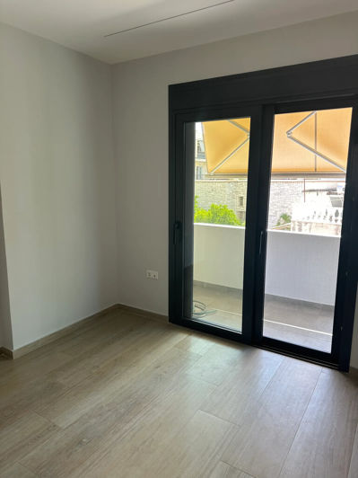 Image No.18-3 Bed Maisonette for sale