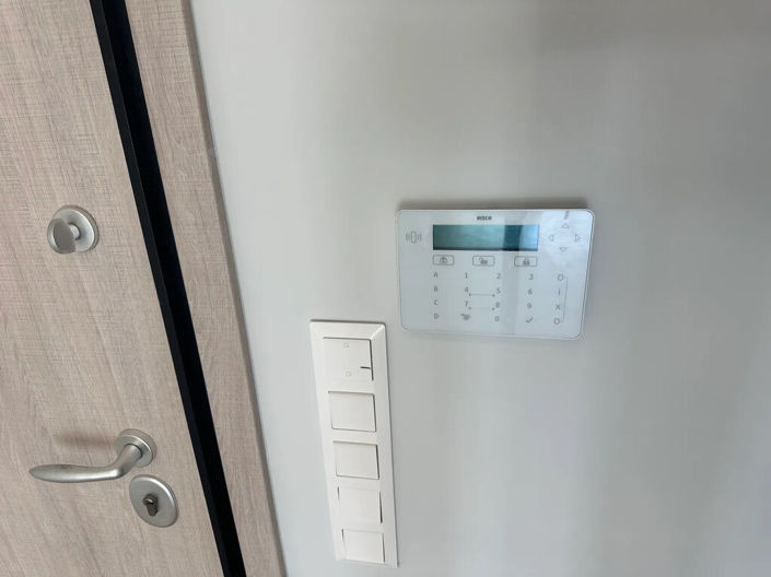 Image No.24-3 Bed Maisonette for sale