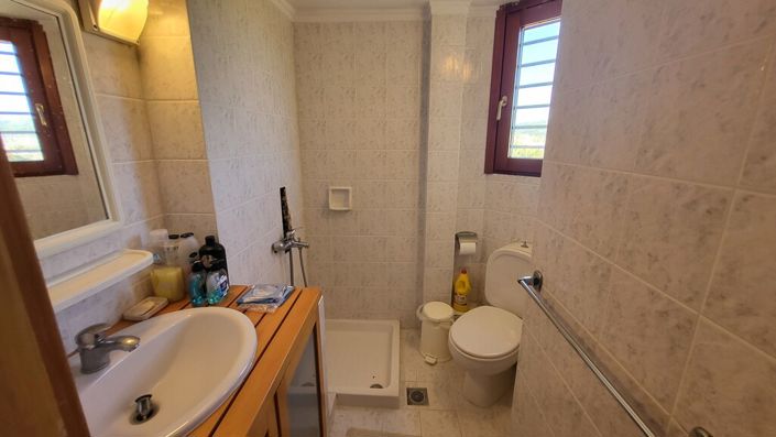 Image No.11-3 Bed Maisonette for sale