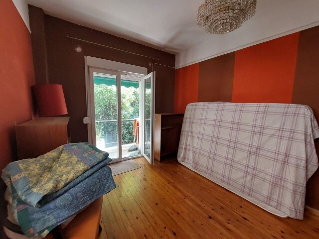 Image No.10-3 Bed Flat for sale