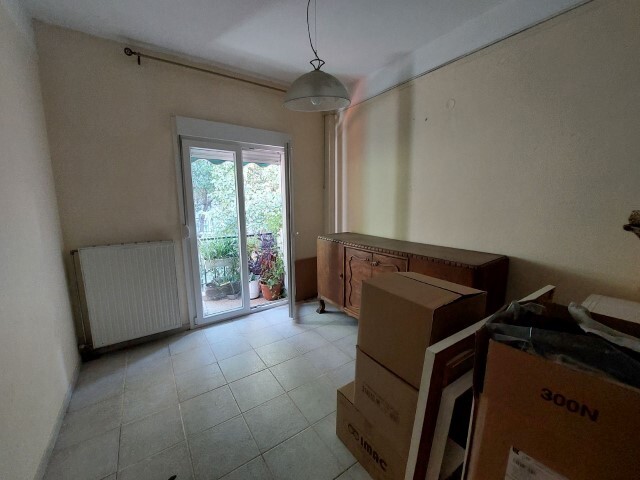 Image No.11-3 Bed Flat for sale