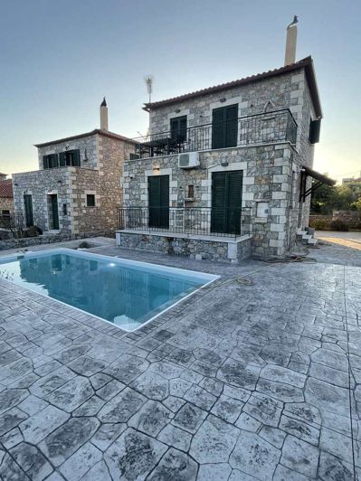 Image No.1-3 Bed Property for sale