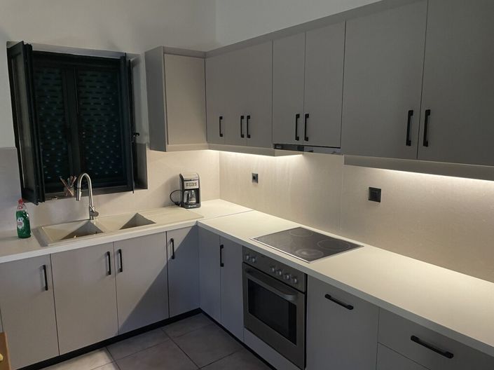 Image No.15-3 Bed Property for sale