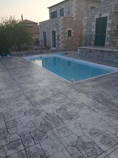 Image No.3-3 Bed Property for sale