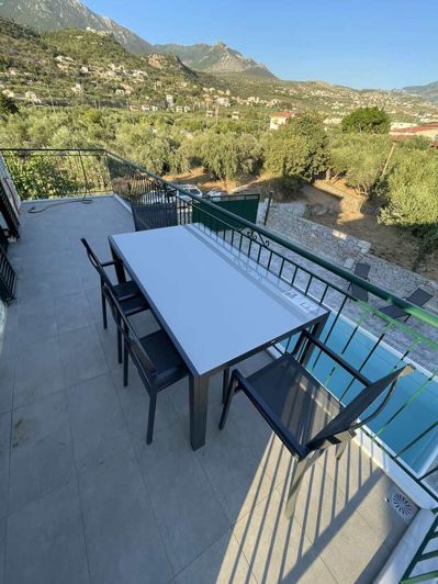 Image No.6-3 Bed Property for sale