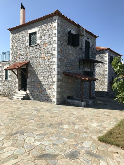 Image No.8-3 Bed Property for sale