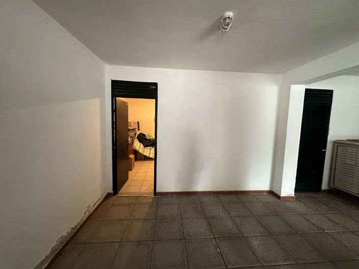 Image No.11-2 Bed Flat for sale