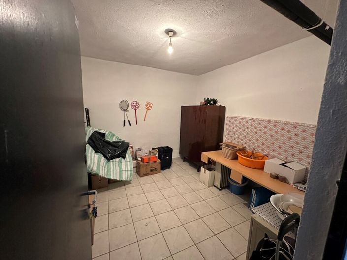 Image No.12-2 Bed Flat for sale