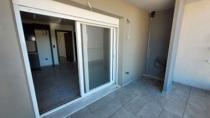 Image No.9-1 Bed Flat for sale