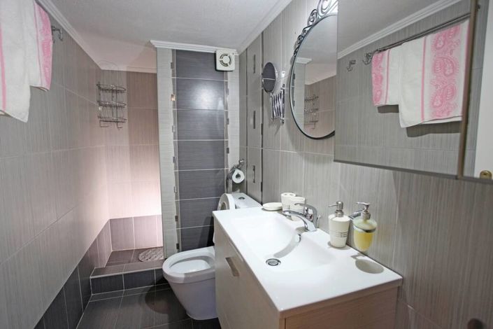 Image No.21-1 Bed Flat for sale