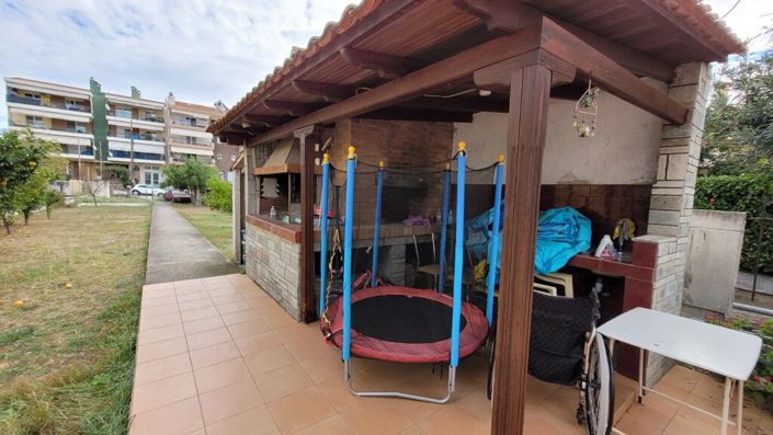 Image No.18-5 Bed Maisonette for sale