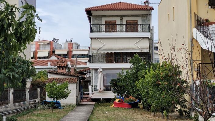 Image No.3-5 Bed Maisonette for sale