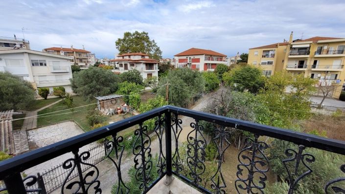 Image No.5-5 Bed Maisonette for sale