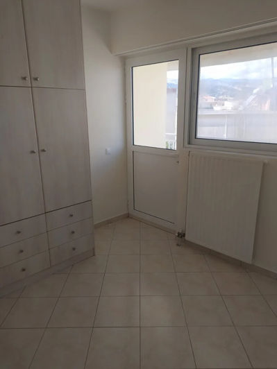 Image No.8-2 Bed Flat for sale