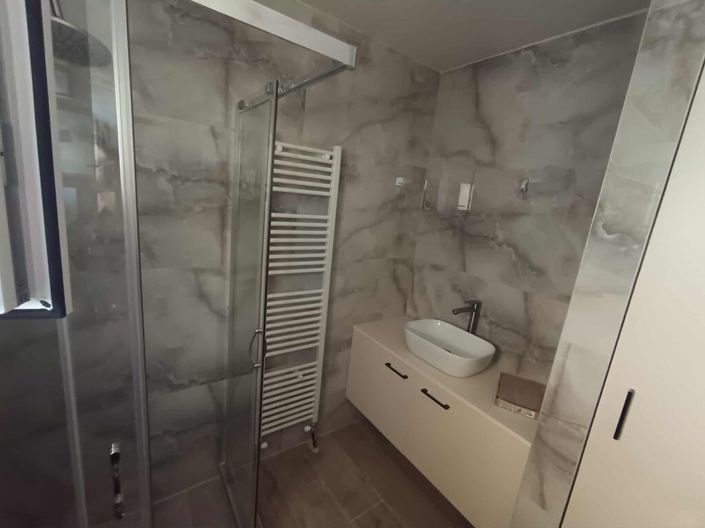 Image No.15-3 Bed Flat for sale