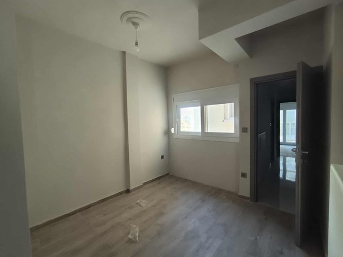 Image No.18-3 Bed Flat for sale