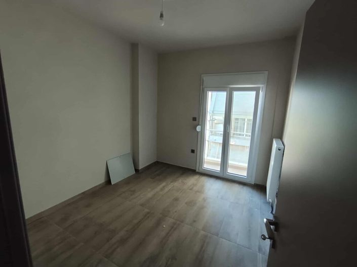 Image No.22-3 Bed Flat for sale