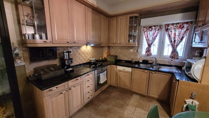 Image No.9-4 Bed Maisonette for sale