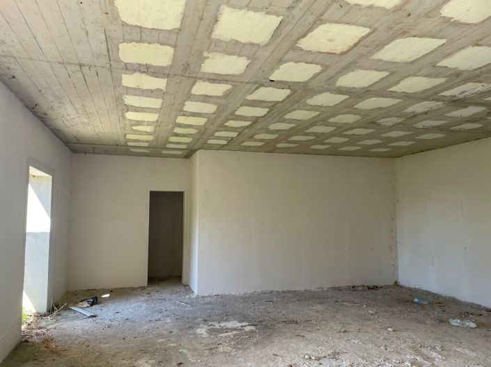 Image No.20-Villa for sale