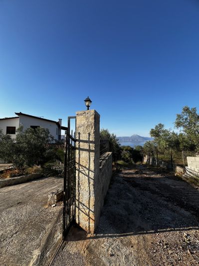 Image No.16-3 Bed Property for sale