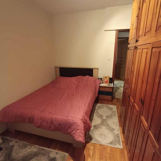 Image No.11-3 Bed Flat for sale