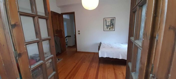 Image No.11-5 Bed Property for sale