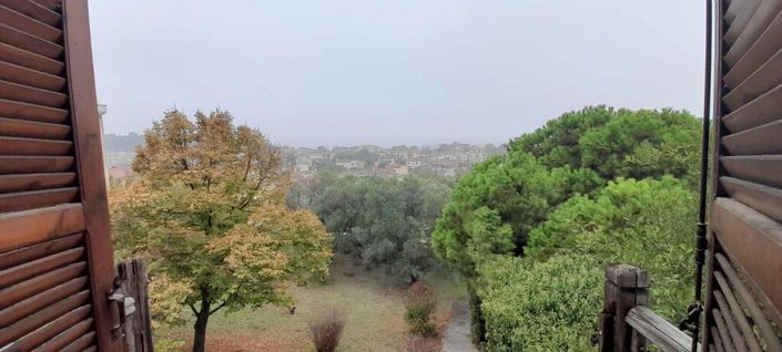 Image No.20-5 Bed Property for sale