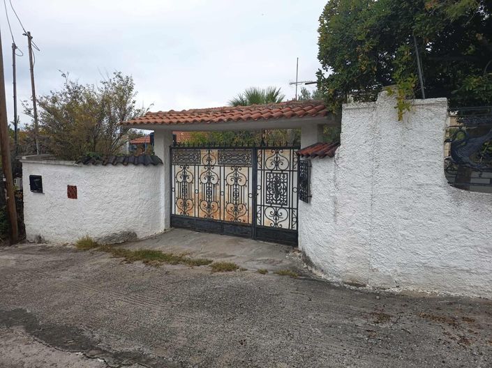 Image No.10-1 Bed Property for sale