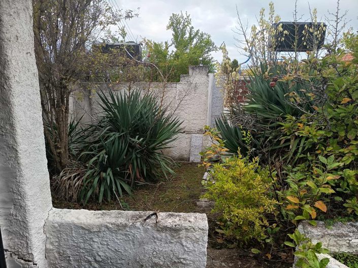 Image No.15-1 Bed Property for sale