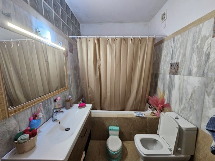 Image No.10-5 Bed Maisonette for sale